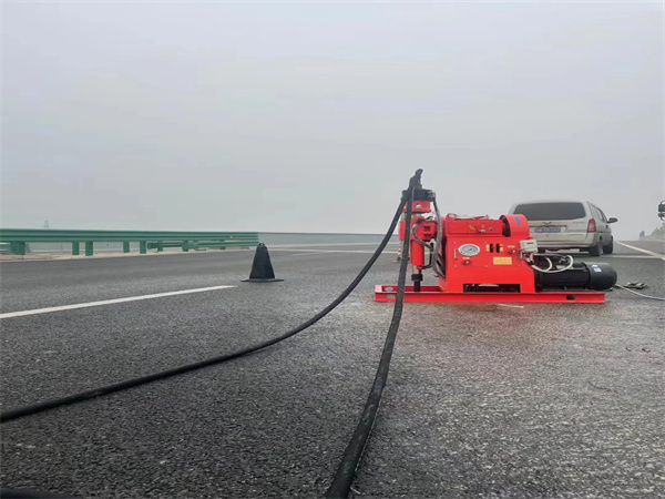 海晏马路路基路面开裂下沉注浆加固灌浆